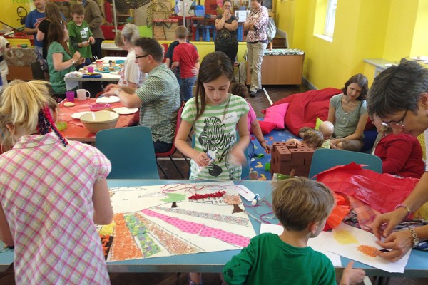 Mission-Groups_Messy-Church-3